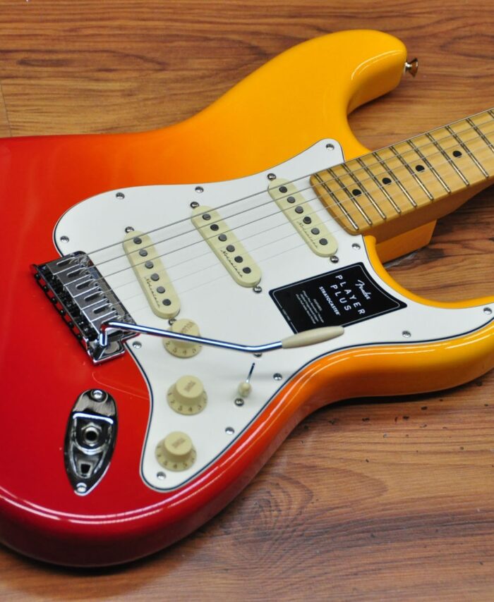 Fender Player Plus Stratocaster Tequila Sunrise