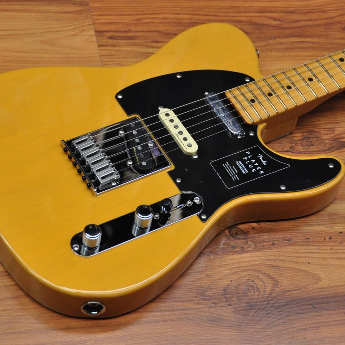 Fender Player Plus Nashville Telecaster Butterscotch Blonde