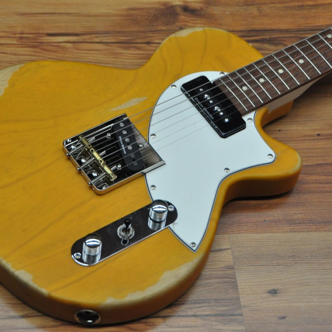 Cort Sunset TC Worn Butter Blonde