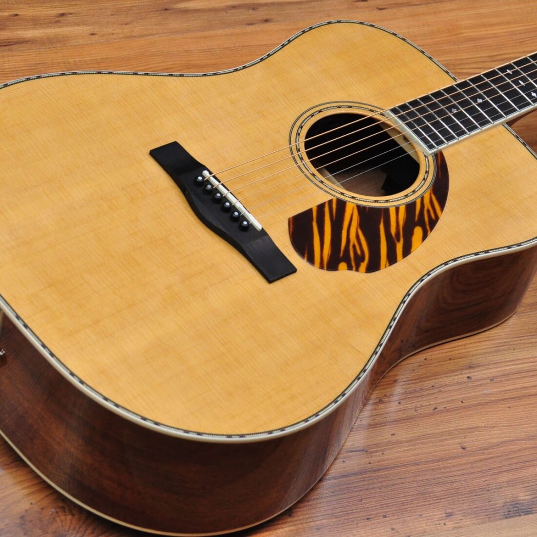 Fender Paramount PD220E Dreadnought Natural