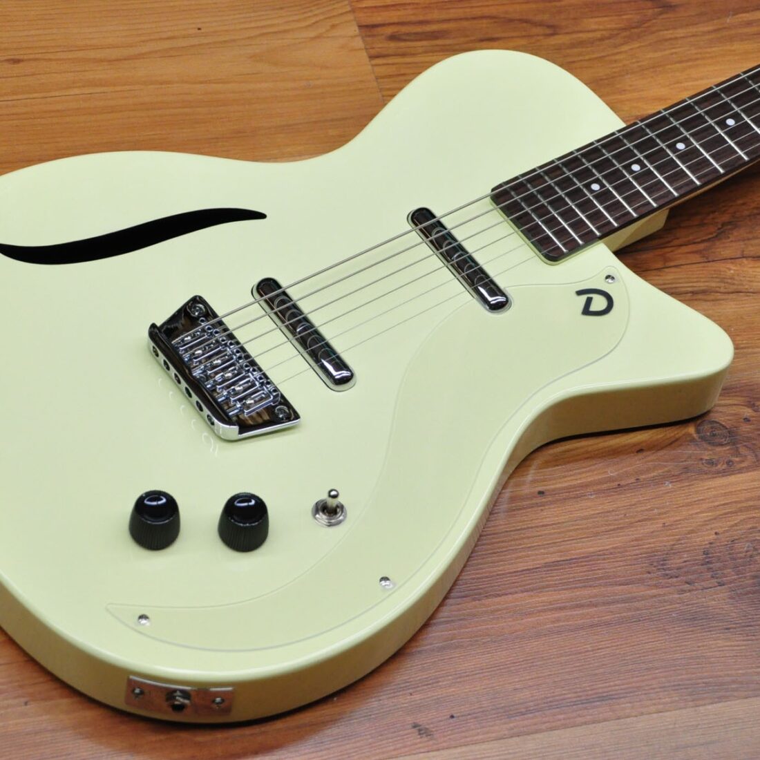 Danelectro Baritone Dolphin Headstock Vintage White