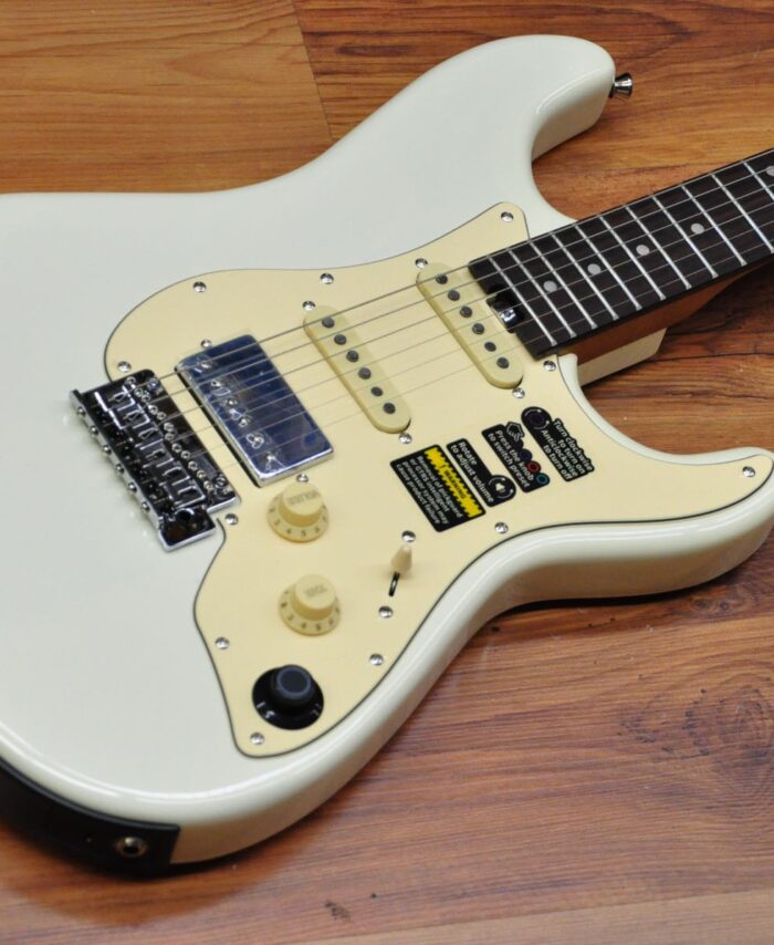 Mooer GTRS Guitars Standard 800 Vintage White