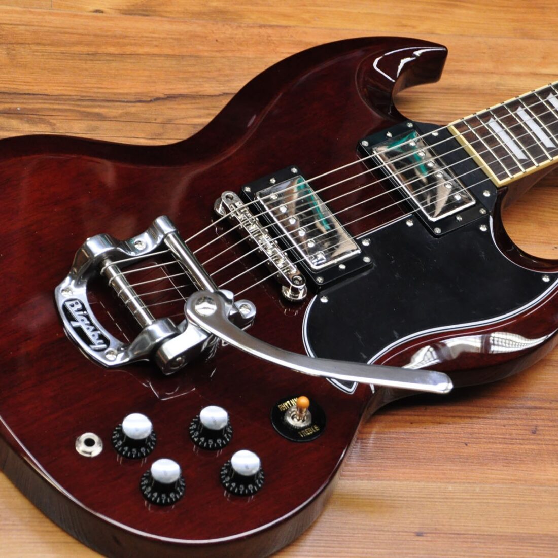 Tokai SG 136-B5 WN Special Bigsby -Japan- Walnut