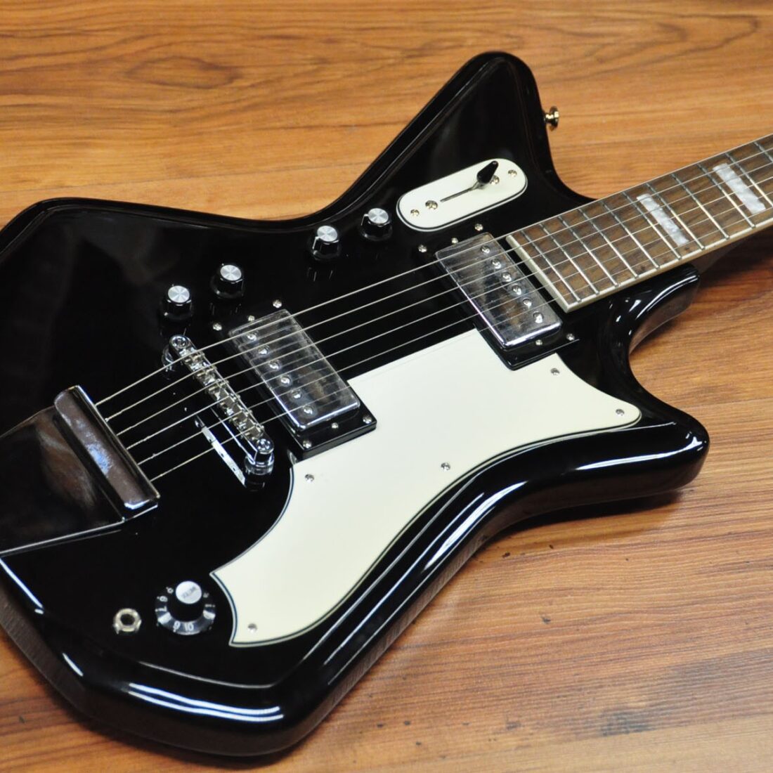 Eastwood Airline '59 2P Black