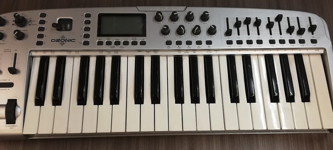 M-AUDIO Ozonic