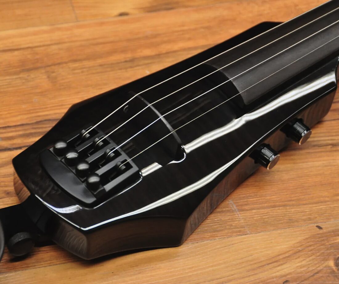 NS Design Wav 4c Violin Transparent Black