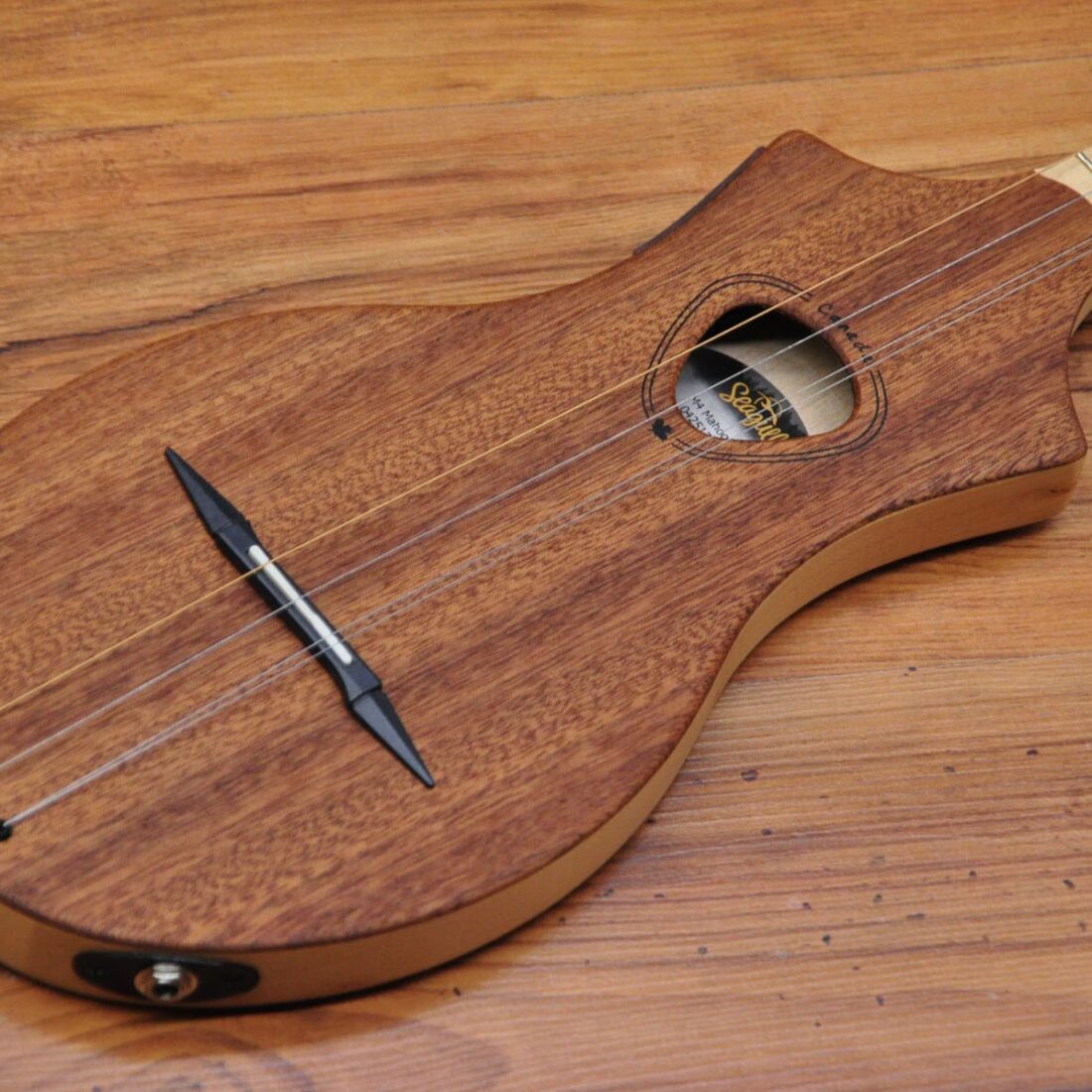 Seagull M4 EQ - Mahogany